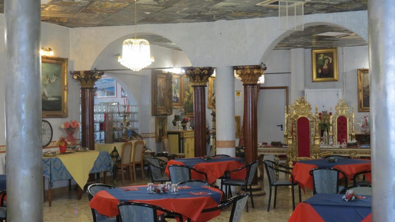 Hotel Chopin Fiumicino Esterno foto