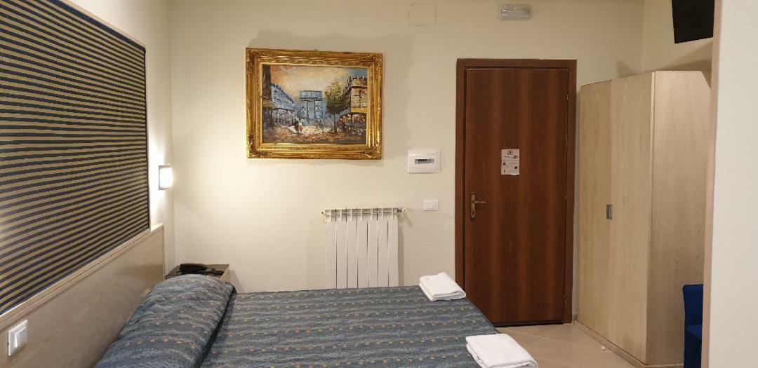 Hotel Chopin Fiumicino Esterno foto