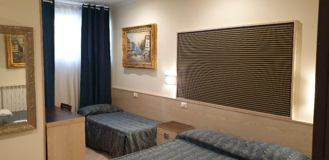 Hotel Chopin Fiumicino Esterno foto